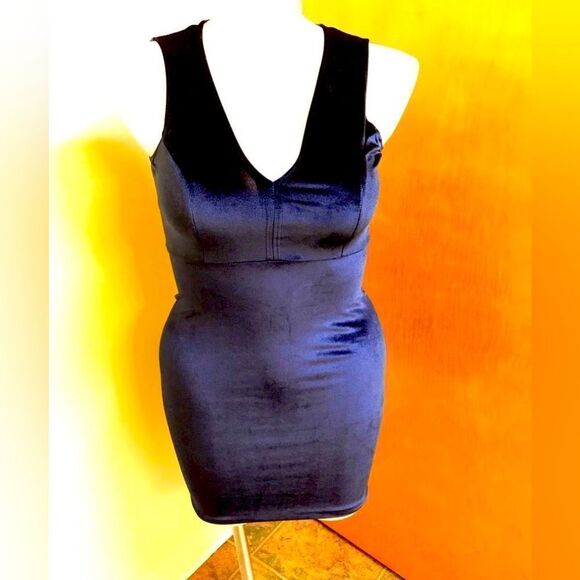 🔮 BEWARE | Velour Bodycon Dress Navy Blue - Picture 1 of 4